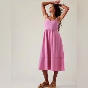 Athleta Elation V-Neck Hybrid Dress Bubblegum Maritima Pink Womens Size M